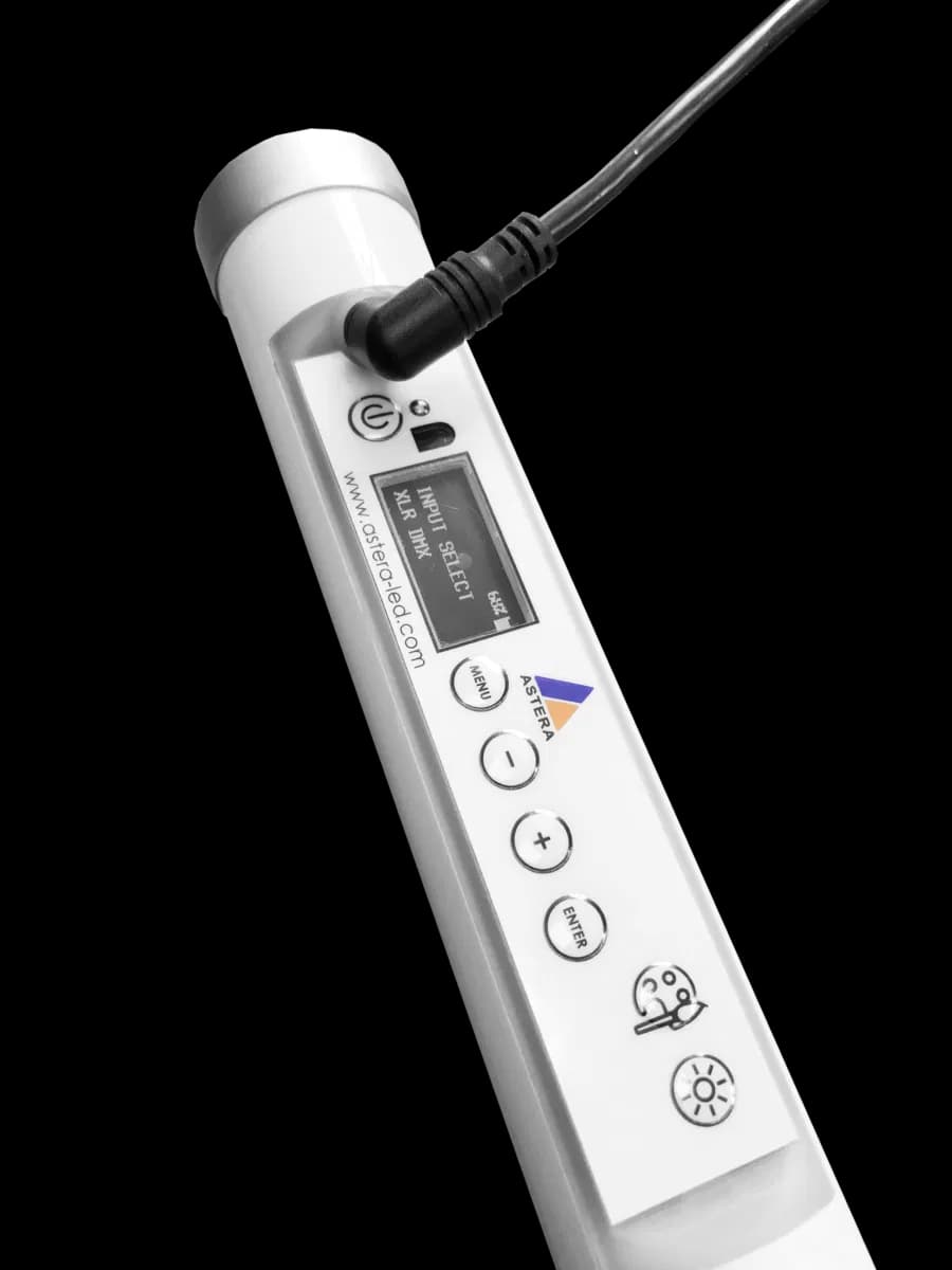 1-metre battery-powered RGBMintAmber LED tube - Image 2
